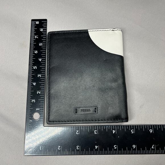 Fossil Passport Credit Card Zip Pocket Travel Accessory Leather Old Money - Picture 13 of 14